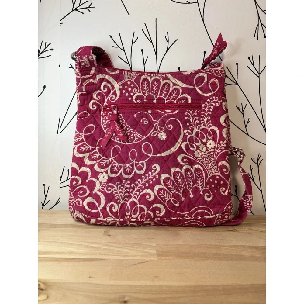 Vera Bradley Twirly Birds Pink Hipster Crossbody Breast Cancer Awareness